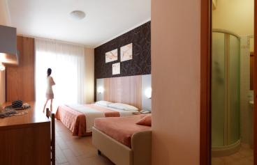 Hotel Ombretta Mare